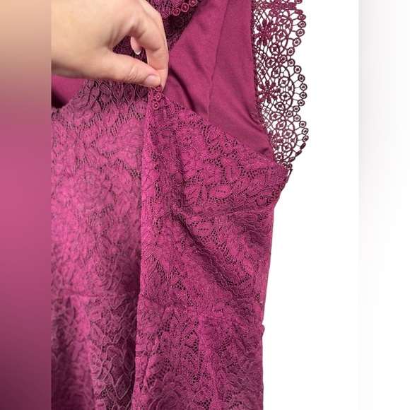 Additional Elle lace sleeveless blouse, 3X, magenta, vneck, peplum, lined, Party - Picture 8 of 12